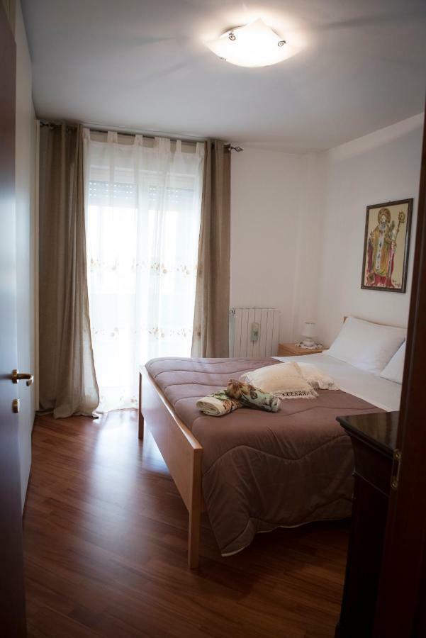 Casa Menhir Aet Apartment Бари Екстериор снимка
